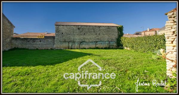 Terrain constructible à vendre de 621 m² Champigny-En-Rochereau (86) Hors lotissement