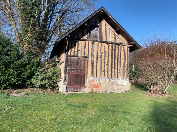 Propriété d’Exception à Lisieux – Maison de 255 m² sur 3 Hectares avec dépendances