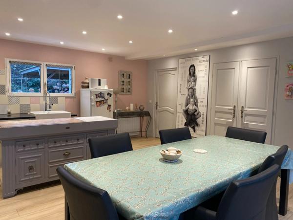 Propriété d’Exception à Lisieux – Maison de 255 m² sur 3 Hectares avec dépendances