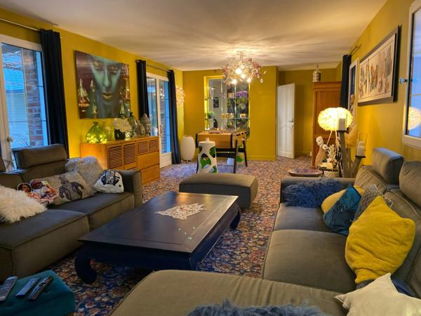 Propriété d’Exception à Lisieux – Maison de 255 m² sur 3 Hectares avec dépendances