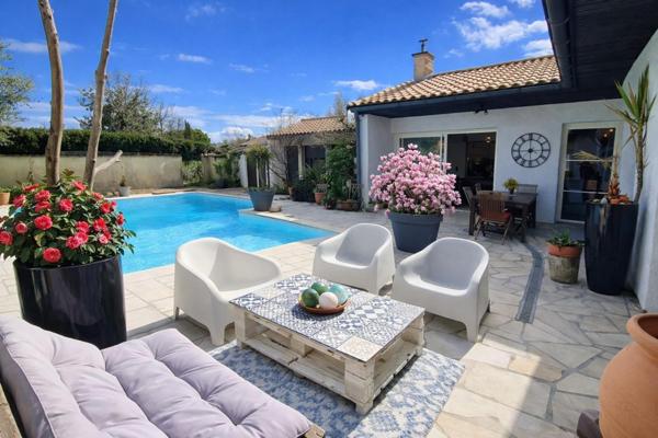 MAISON PLAIN PIED, 3 CHAMBRES, PISCINE, GARAGE