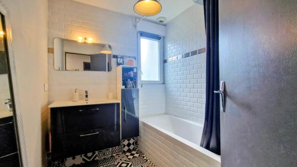 MAISON PLAIN PIED, 3 CHAMBRES, PISCINE, GARAGE