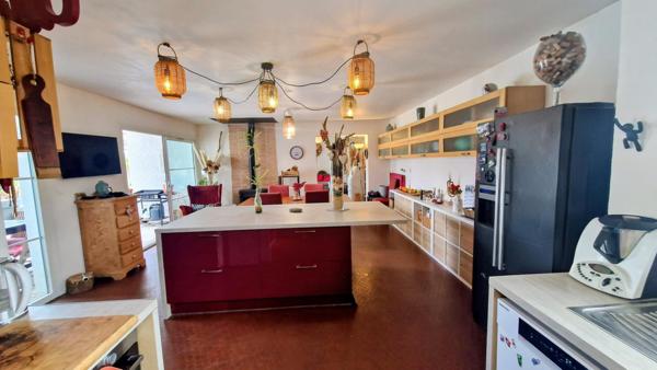MAISON PLAIN PIED, 3 CHAMBRES, PISCINE, GARAGE