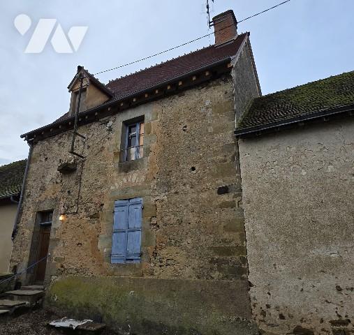 Moulins-sur-Céphons(36), maison de bourg 3 pièces (2 chbres et 1 séjour/cuisine)