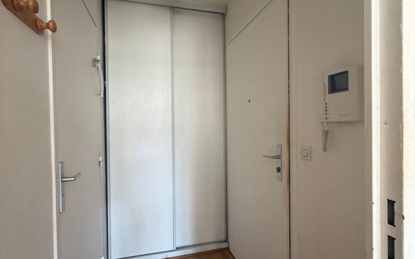 Appartement à louer    1 pièce • 26,58 m2 Paris 20