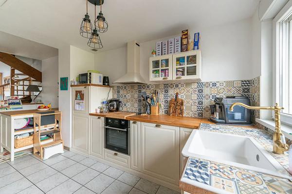 Maison à vendre 9 pièces 131.2m² Mortagne-du-Nord (59158)