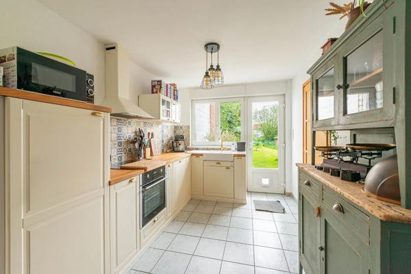 Maison à vendre 9 pièces 131.2m² Mortagne-du-Nord (59158)