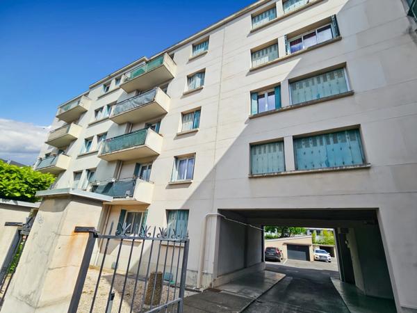 Appartement à vendre 4 pièces avec balcon, cave et parking sécurisé TARBES (65)