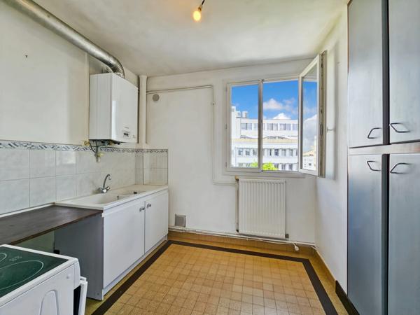 Appartement à vendre 4 pièces avec balcon, cave et parking sécurisé TARBES (65)