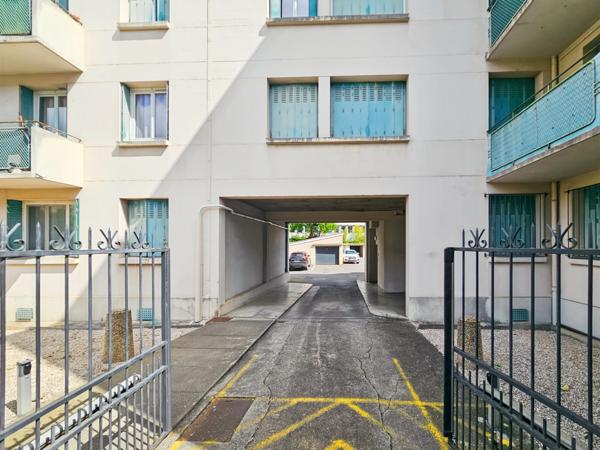 Appartement à vendre 4 pièces avec balcon, cave et parking sécurisé TARBES (65)