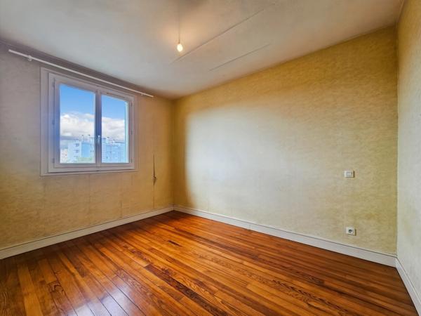 Appartement à vendre 4 pièces avec balcon, cave et parking sécurisé TARBES (65)