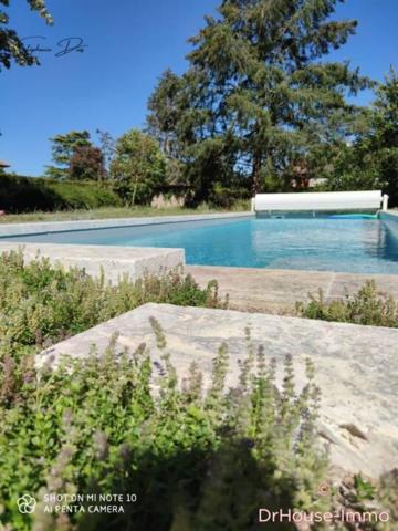 Maison à vendre 8 pièces de 234 m²