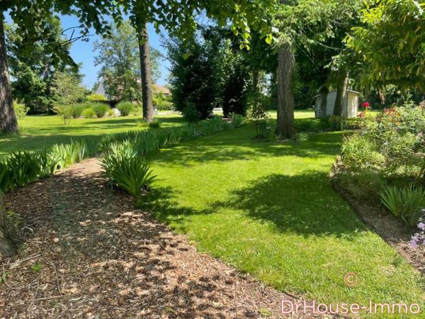 Maison à vendre 8 pièces de 234 m²