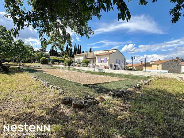 NEVIAN maison T5 de plain-pied, libre de 4 faces, avec toiture neuve