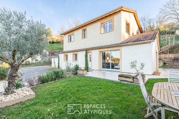 Maison Familiale rénovée sur les hauteurs de Neuville sur Saône