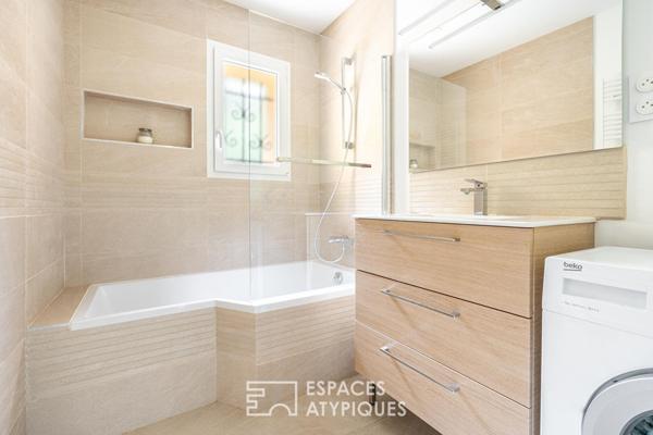 Maison Familiale rénovée sur les hauteurs de Neuville sur Saône