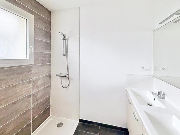 Maison à CHANGE, 53810 - 7 pièces 123m²