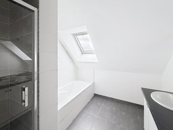 Maison à CHANGE, 53810 - 7 pièces 123m²