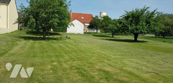 A VENDRE A SAINT MARTIN D'ABLOIS - Terrain à bâtir viabilisé d'une surface de 9a83ca. Plans et ...