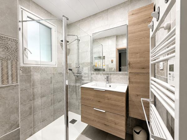 Maison Ruelle Sur Touvre 5 pièce(s) 72 m2 sur sous-sol