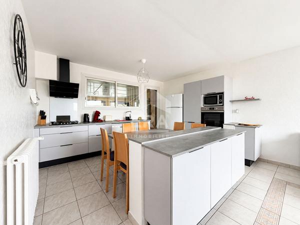 Maison Ruelle Sur Touvre 5 pièce(s) 72 m2 sur sous-sol