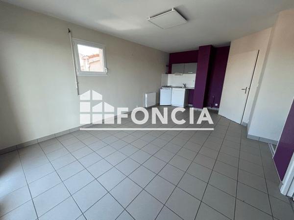 Location Appartement 2 pièces 38.02 m² - 14-18 RUE RENE CASSIN La Roche Sur Yon 85000