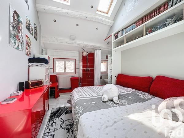 Maison de village 6 pièces de 130 m² à Guerville (78930)