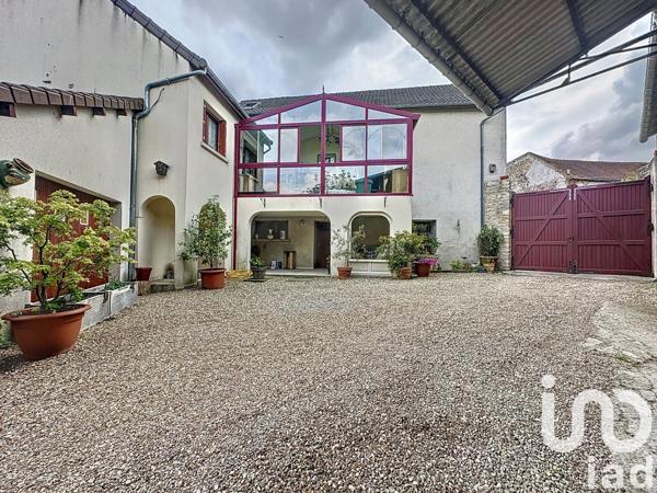 Maison de village 6 pièces de 130 m² à Guerville (78930)