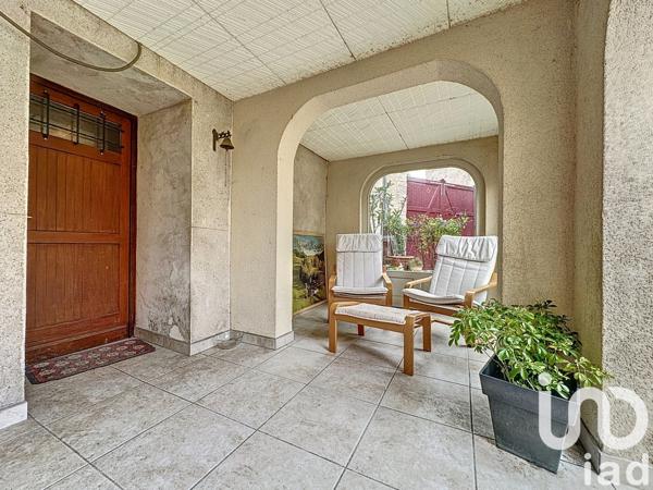 Maison de village 6 pièces de 130 m² à Guerville (78930)