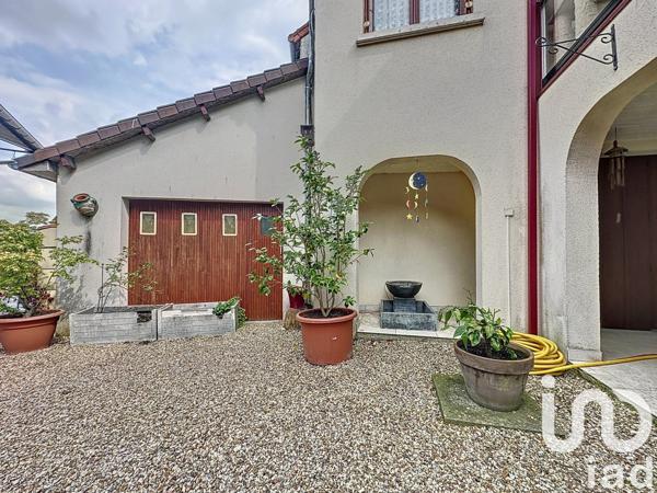 Maison de village 6 pièces de 130 m² à Guerville (78930)