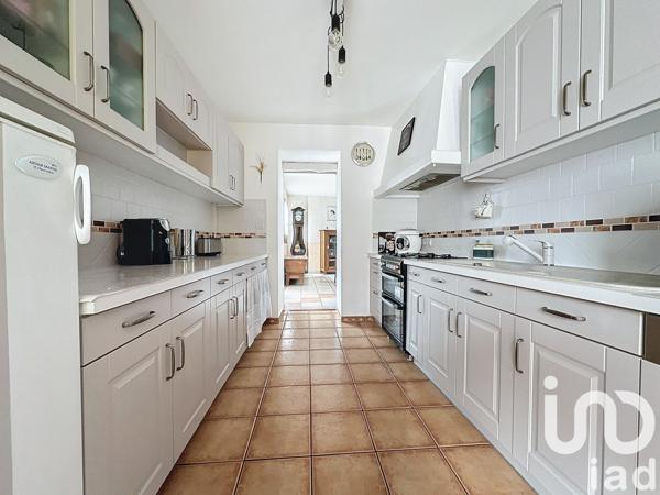 Maison de village 6 pièces de 130 m² à Guerville (78930)