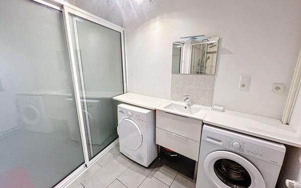 Appartement à vendre    3 pièces • 63 m2 Pau