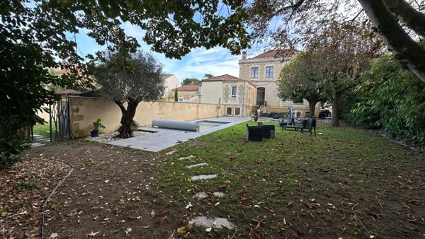 Majestueuse demeure rénovée centre ville de Bergerac