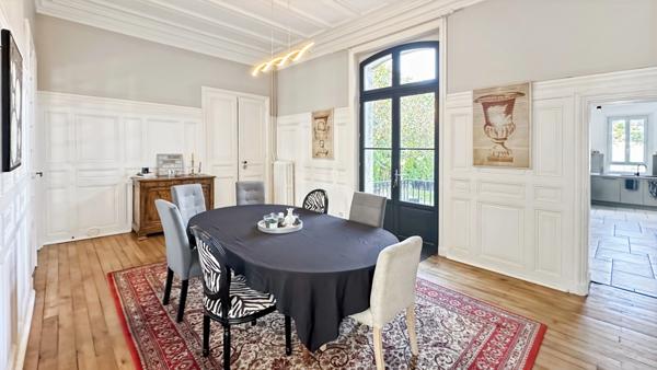 Majestueuse demeure rénovée centre ville de Bergerac