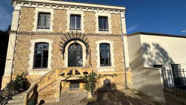 Majestueuse demeure rénovée centre ville de Bergerac