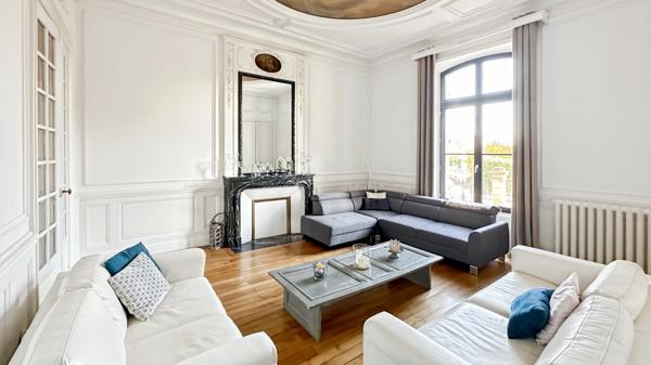 Majestueuse demeure rénovée centre ville de Bergerac