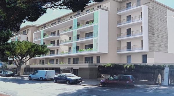 A louer, Local commercial, 90 m², NICE St Isidore 06200