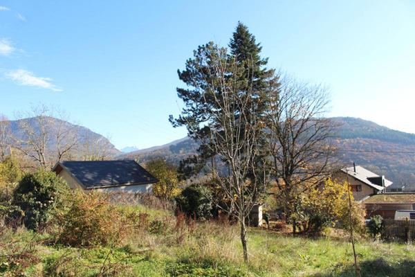 Saint-Jean-d'Arvey Terrain constructible  542 m²