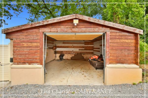 Maison à vendre 5 pièces de 137 m2 habitables sur 4017 m2 de terrain clôturé, garage, atelier, hangar et piscine proche de VIC FEZENSAC (32)