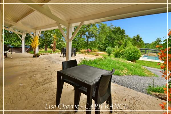 Maison à vendre 5 pièces de 137 m2 habitables sur 4017 m2 de terrain clôturé, garage, atelier, hangar et piscine proche de VIC FEZENSAC (32)