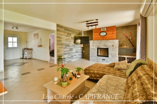 Maison à vendre 5 pièces de 137 m2 habitables sur 4017 m2 de terrain clôturé, garage, atelier, hangar et piscine proche de VIC FEZENSAC (32)