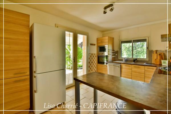 Maison à vendre 5 pièces de 137 m2 habitables sur 4017 m2 de terrain clôturé, garage, atelier, hangar et piscine proche de VIC FEZENSAC (32)