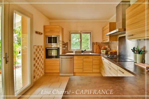 Maison à vendre 5 pièces de 137 m2 habitables sur 4017 m2 de terrain clôturé, garage, atelier, hangar et piscine proche de VIC FEZENSAC (32)