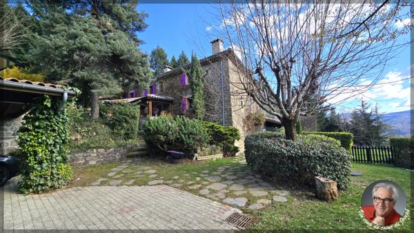 Mariac (07160) Vente prestige - Maison en pierres 290 m² - Le Cheylard - 2,6 Hectares de terrain