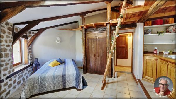 Mariac (07160) Vente prestige - Maison en pierres 290 m² - Le Cheylard - 2,6 Hectares de terrain
