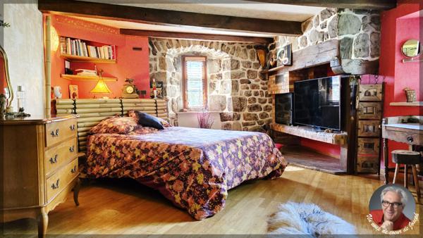 Mariac (07160) Vente prestige - Maison en pierres 290 m² - Le Cheylard - 2,6 Hectares de terrain