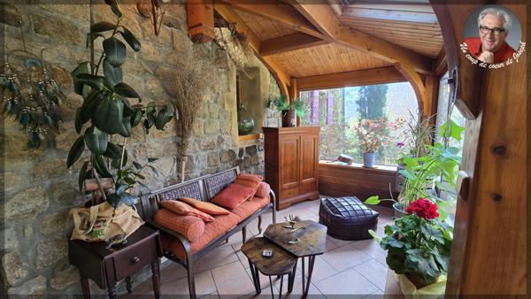 Mariac (07160) Vente prestige - Maison en pierres 290 m² - Le Cheylard - 2,6 Hectares de terrain
