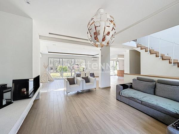 Maison Lamorlaye 7 pièce(s) 215 m2