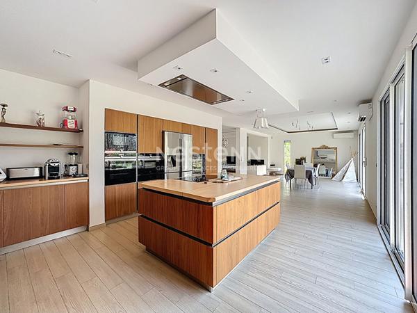 Maison Lamorlaye 7 pièce(s) 215 m2