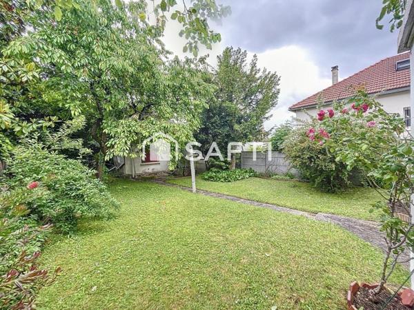 Quartier du PETIT ROBINSON, au calme avec beau jardin arboré